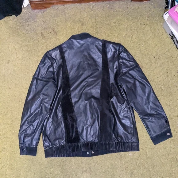 Vintage '90s Saks Fifth Avenue leather jacketwomen's black
